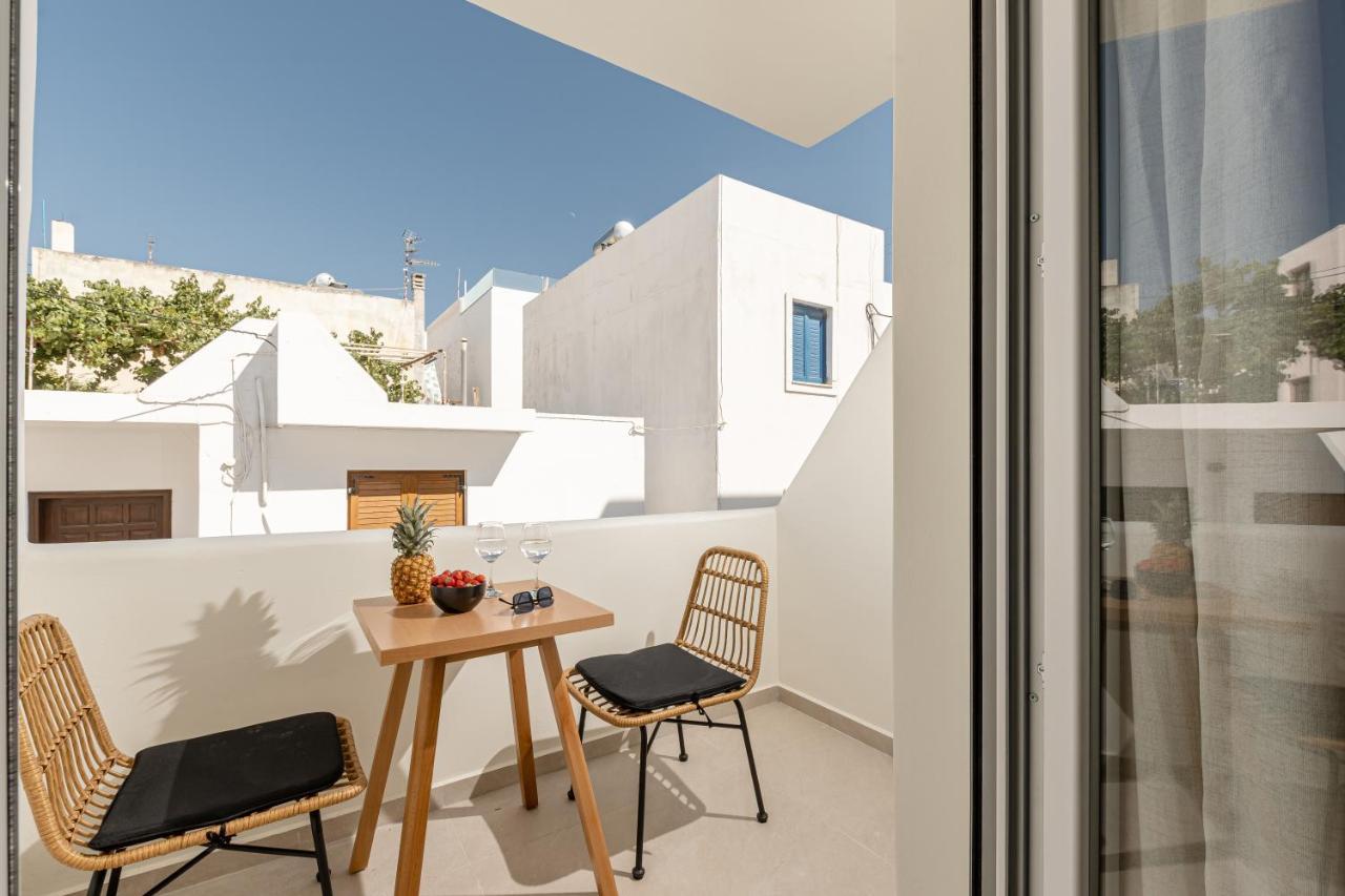 Naxos City Heavenly Suites & Studios المظهر الخارجي الصورة